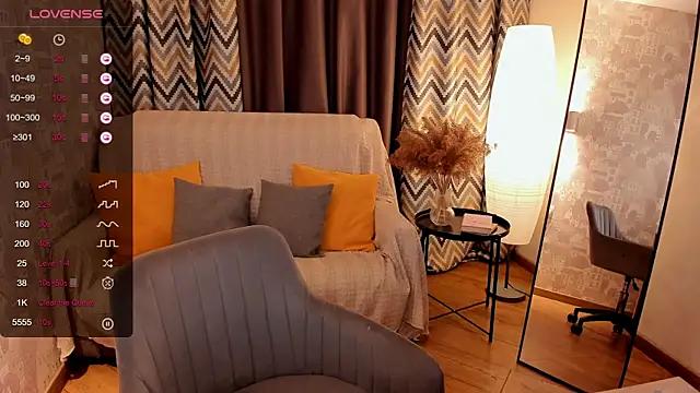 Snapshot of annacooleman chatting on January 19, 9:44 am annacooleman online show from January 19, 9:44 am