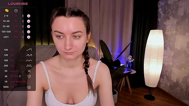 Snapshot of annacooleman chatting on February 25, 8:58 am annacooleman online show from February 25, 8:58 am