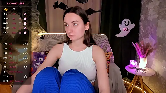 Snapshot of annacooleman chatting on October 28, 2:04 am annacooleman online show from October 28, 2:04 am