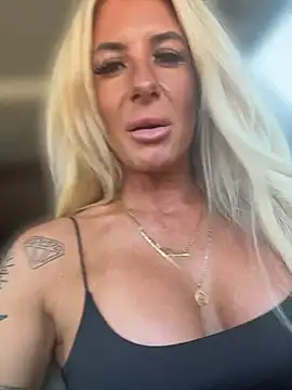 blondiluvsanal online show from July 22, 4:54 pm