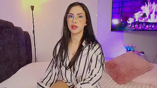 Maya Bluee online show from April 20, 3:53 am