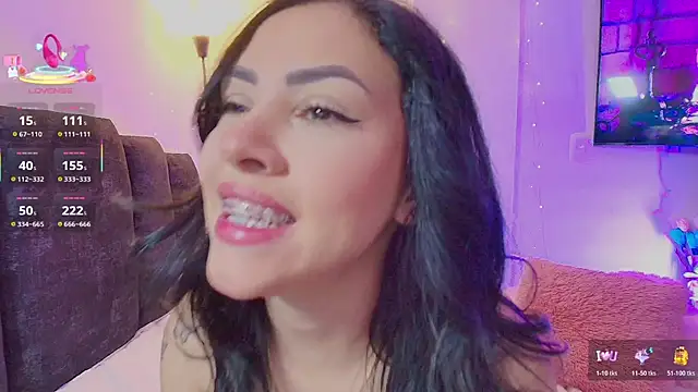 Snapshot of Maya_Bluee chatting on April 26, 3:59 am Maya Bluee online show from April 26, 3:59 am