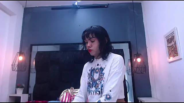 AndreaGil  online show from September 16, 7:04 pm