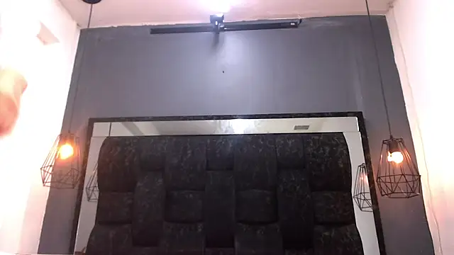 AndreaGil  online show from January 7, 7:27 pm