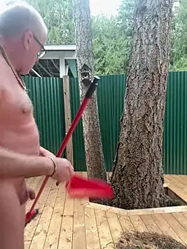 Snapshot of twist699 chatting on December 20, 8:38 pm twist699 online show from December 20, 8:38 pm