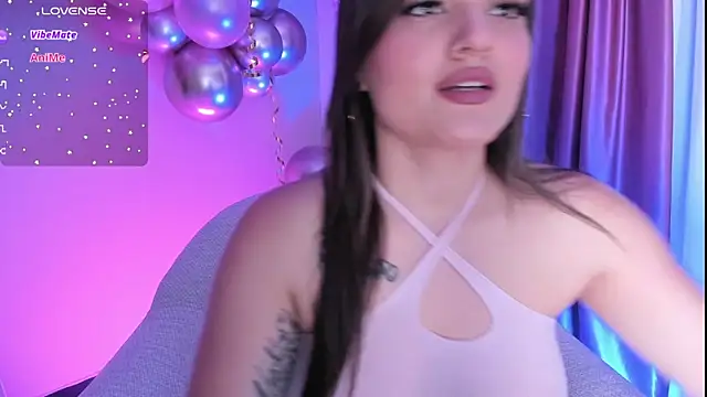 ellarosee  online show from March 18, 7:31 pm