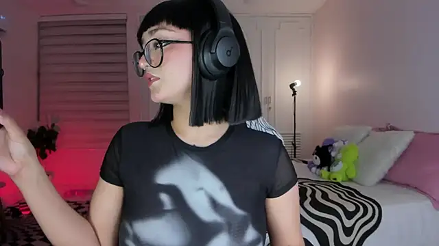 SweetJennaa online show from March 14, 4:21 am