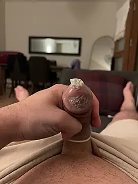 Snapshot of burakx1834 chatting on May 16, 12:29 am burakx1834 online show from May 16, 12:29 am