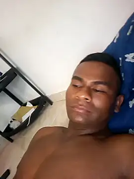 Snapshot of alexsadre chatting on October 18, 7:14 pm alexsadre online show from October 18, 7:14 pm