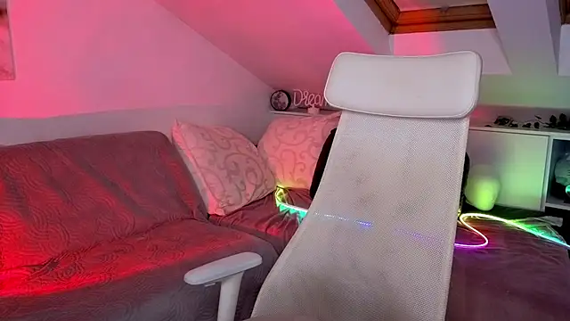 Snapshot of MiaRouge chatting on November 2, 3:53 am MiaRouge online show from November 2, 3:53 am