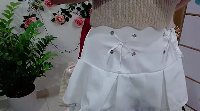 Snapshot of Cindy--Cici chatting on January 18, 12:13 am Cindy--Cici online show from January 18, 12:13 am