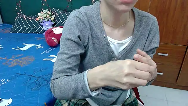 Snapshot of Cindy--Cici chatting on February 17, 1:15 am Cindy--Cici online show from February 17, 1:15 am