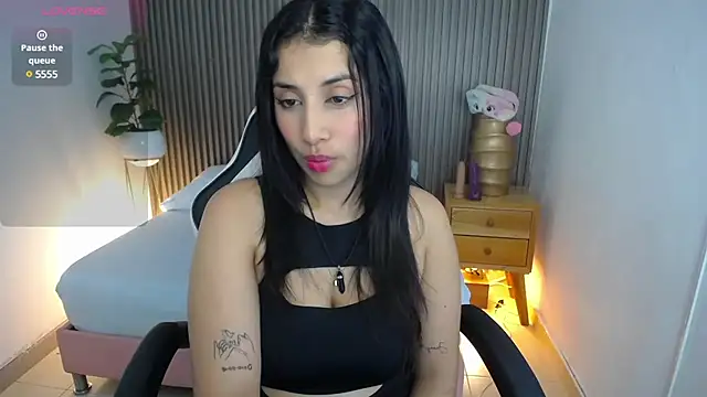 venuz lee online show from December 13, 12:50 pm