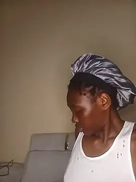 Snapshot of Hot_ebony30 chatting on July 27, 9:16 am Hot ebony30 online show from July 27, 9:16 am