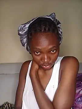 Snapshot of Hot_ebony30 chatting on August 2, 5:28 am Hot ebony30 online show from August 2, 5:28 am
