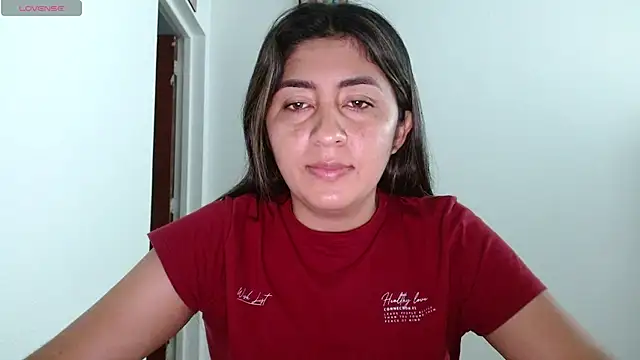 Snapshot of danna_peterson1 chatting on April 19, 6:43 pm danna peterson1 online show from April 19, 6:43 pm