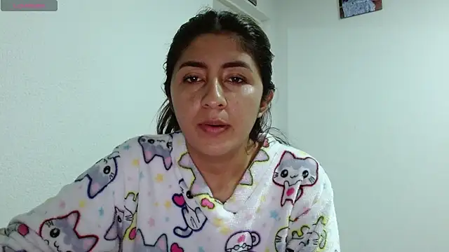Snapshot of danna_peterson1 chatting on April 22, 11:39 pm danna peterson1 online show from April 22, 11:39 pm
