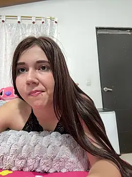 Snapshot of mia_cooper_24 chatting on January 3, 7:29 pm mia cooper 24 online show from January 3, 7:29 pm