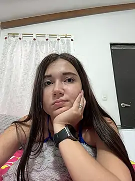Snapshot of mia_cooper_24 chatting on January 6, 8:50 pm mia cooper 24 online show from January 6, 8:50 pm