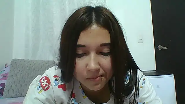 Snapshot of mia_cooper_24 chatting on February 12, 10:48 pm mia cooper 24 online show from February 12, 10:48 pm