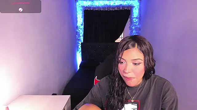 Mariana Hasper  online show from February 8, 10:08 pm