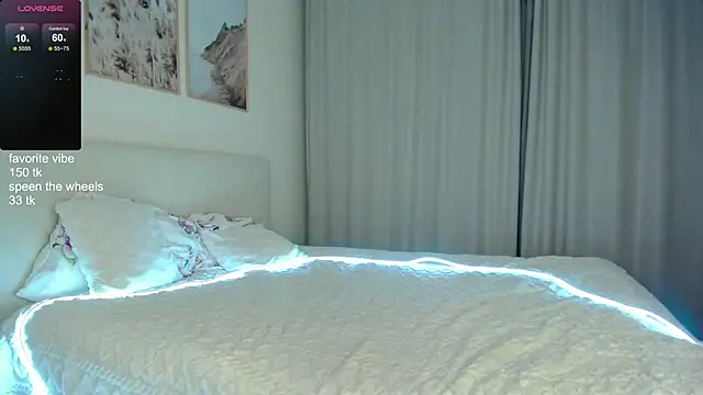 Snapshot of diaanona chatting on December 3, 12:24 am diaanona online show from December 3, 12:24 am