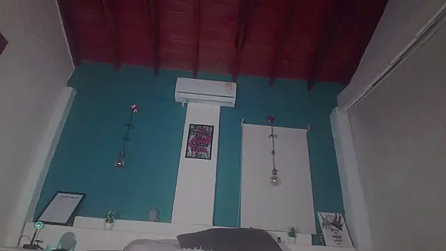 ariana-white- online show from November 20, 6:46 am