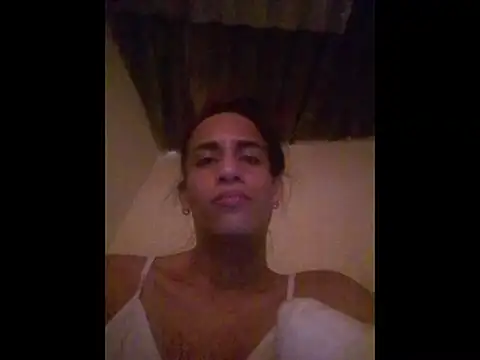 Snapshot of AlexaWarner chatting on December 1, 4:01 pm AlexaWarner online show from December 1, 4:01 pm