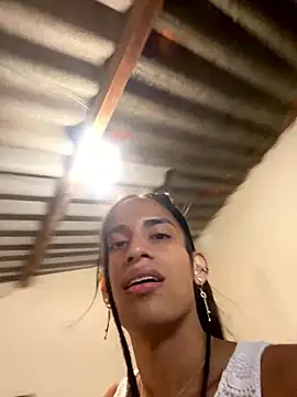 Snapshot of AlexaWarner chatting on January 8, 5:04 pm AlexaWarner online show from January 8, 5:04 pm