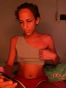 Snapshot of AlexaWarner chatting on July 23, 6:28 pm AlexaWarner online show from July 23, 6:28 pm
