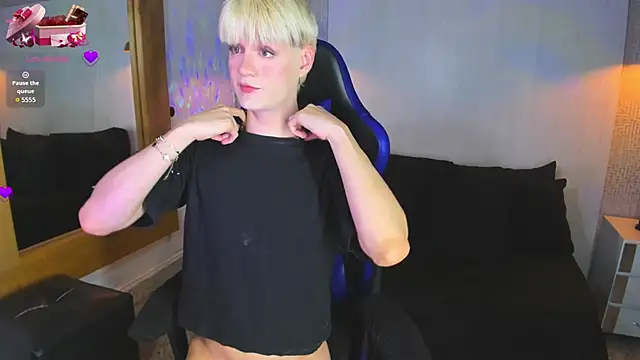 VladHellsing4 online show from April 9, 2:33 pm