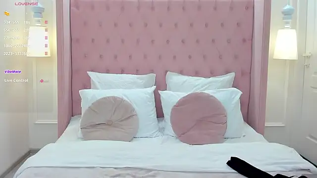 MilaVoxx online show from December 4, 6:11 am