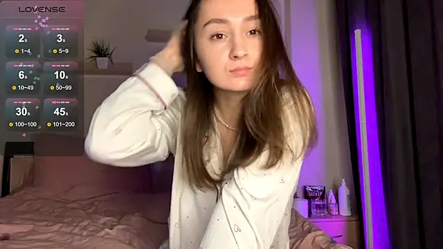 Snapshot of Eva_Eva_ chatting on September 24, 1:09 am Eva Eva online show from September 24, 1:09 am