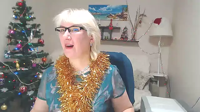 Snapshot of FleurMays chatting on December 29, 8:00 am FleurMays online show from December 29, 8:00 am