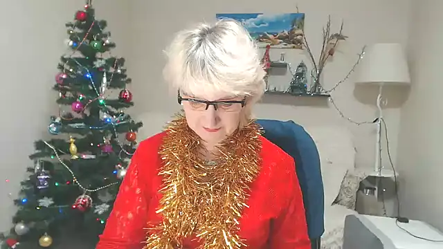 Snapshot of FleurMays chatting on January 4, 4:44 am FleurMays online show from January 4, 4:44 am