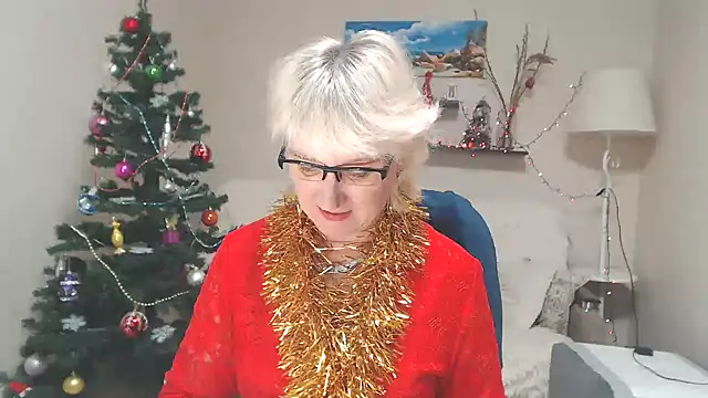 Snapshot of FleurMays chatting on January 4, 7:45 am FleurMays online show from January 4, 7:45 am