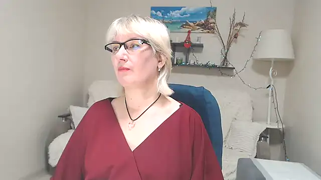 Snapshot of FleurMays chatting on January 15, 11:00 am FleurMays online show from January 15, 11:00 am