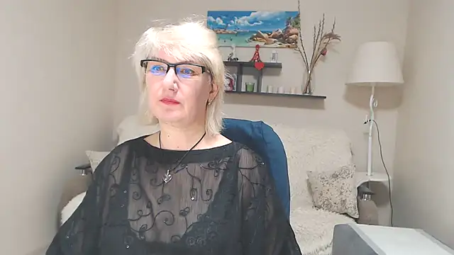 Snapshot of FleurMays chatting on January 19, 5:48 am FleurMays online show from January 19, 5:48 am