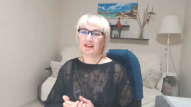 Snapshot of FleurMays chatting on January 25, 9:47 am FleurMays online show from January 25, 9:47 am