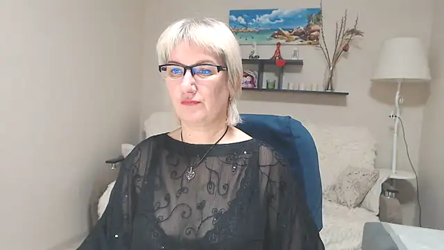 Snapshot of FleurMays chatting on January 26, 4:51 am FleurMays online show from January 26, 4:51 am