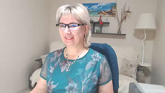 Snapshot of FleurMays chatting on January 29, 1:37 am FleurMays online show from January 29, 1:37 am