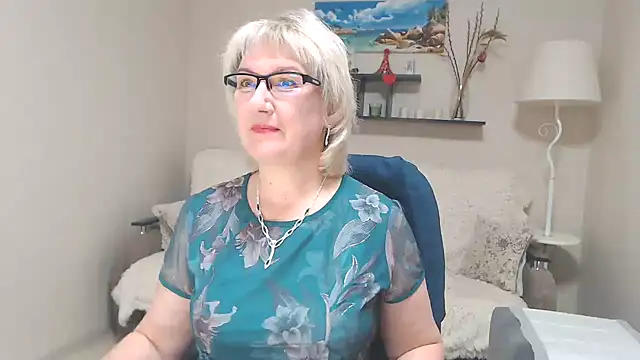 Snapshot of FleurMays chatting on January 30, 2:49 am FleurMays online show from January 30, 2:49 am