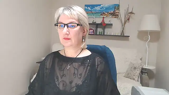 Snapshot of FleurMays chatting on January 31, 2:26 am FleurMays online show from January 31, 2:26 am