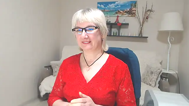 Snapshot of FleurMays chatting on February 3, 11:42 am FleurMays online show from February 3, 11:42 am