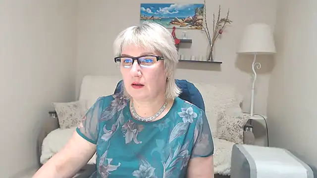 Snapshot of FleurMays chatting on February 9, 12:30 pm FleurMays online show from February 9, 12:30 pm