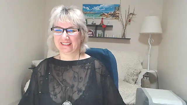 Snapshot of FleurMays chatting on February 11, 7:12 am FleurMays online show from February 11, 7:12 am