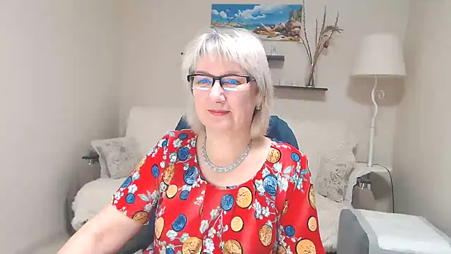 Snapshot of FleurMays chatting on February 13, 4:11 am FleurMays online show from February 13, 4:11 am