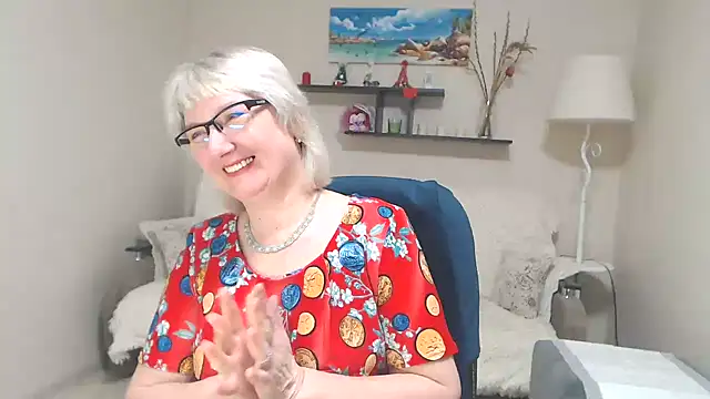 Snapshot of FleurMays chatting on February 13, 7:13 am FleurMays online show from February 13, 7:13 am