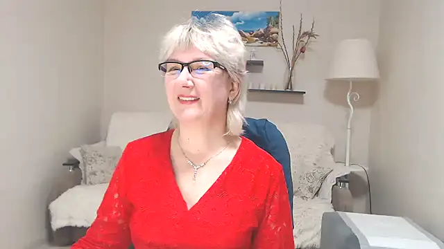 Snapshot of FleurMays chatting on February 18, 4:26 am FleurMays online show from February 18, 4:26 am