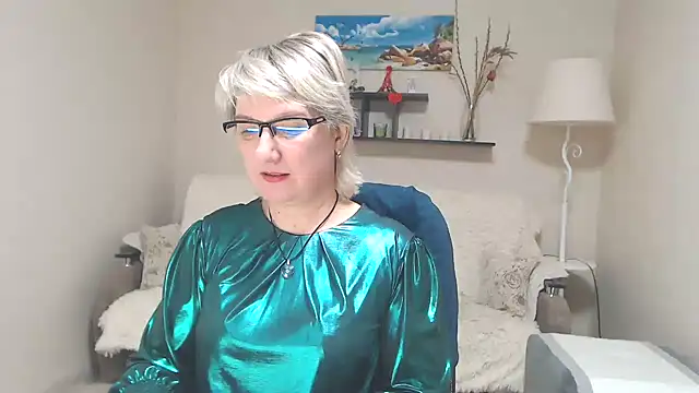 Snapshot of FleurMays chatting on February 19, 4:12 am FleurMays online show from February 19, 4:12 am